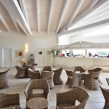 Club Village Cala Fiorita 4*
