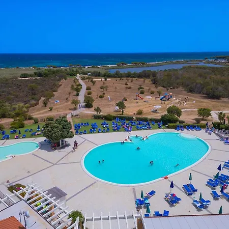 מלון Club Village Cala Fiorita Agrustos
