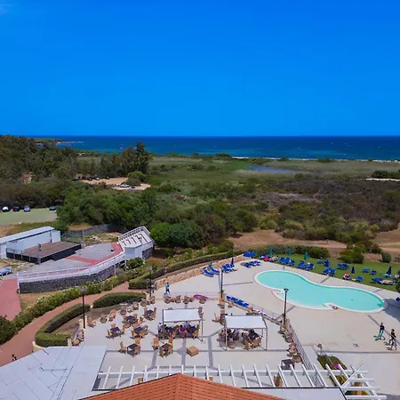 מלון Club Village Cala Fiorita 4*