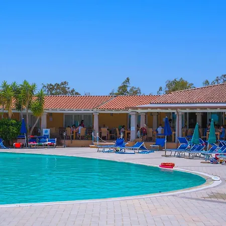 מלון Club Village Cala Fiorita Agrustos