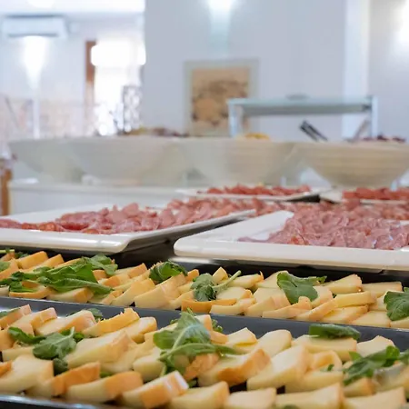 מלון Club Village Cala Fiorita Agrustos