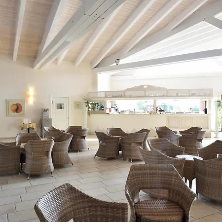 מלון Club Village Cala Fiorita