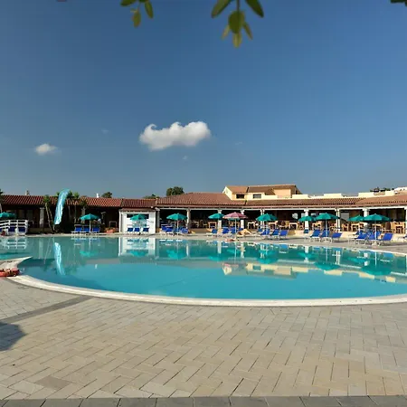 Club Village Cala Fiorita 4*