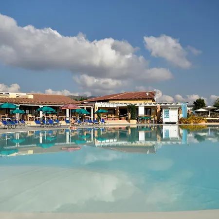 מלון Club Village Cala Fiorita Agrustos