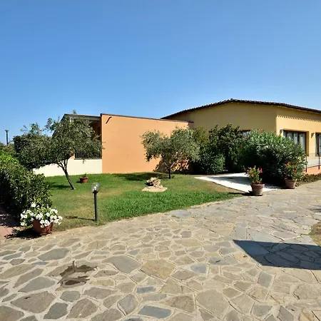 Club Village Cala Fiorita מלון Agrustos