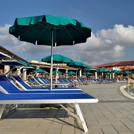 Club Village Cala Fiorita 4*