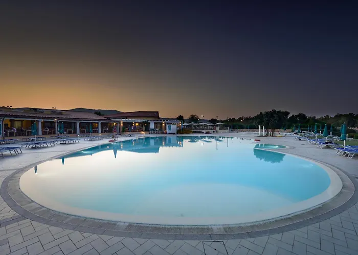 Club Village Cala Fiorita 4* Agrustos