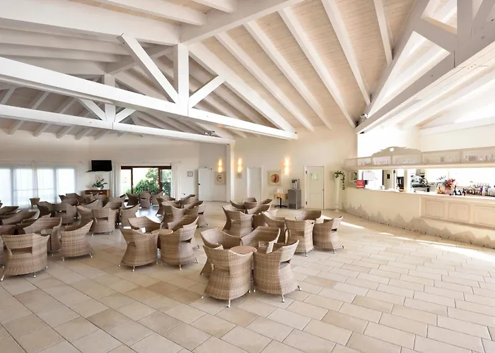 Club Village Cala Fiorita 4* Agrustos